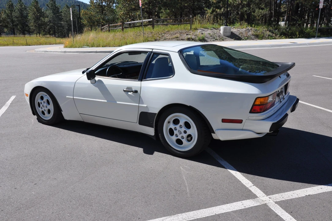 1988 Porsche 944 Turbo - Image 12 of 31