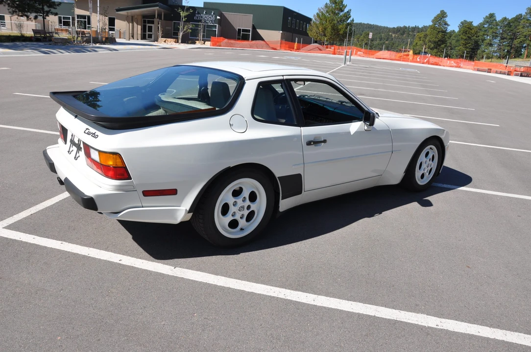 1988 Porsche 944 Turbo - Image 21 of 31