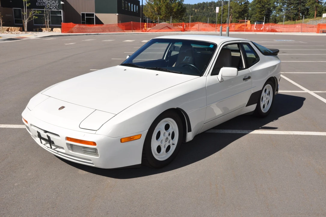 1988 Porsche 944 Turbo - Image 6 of 31