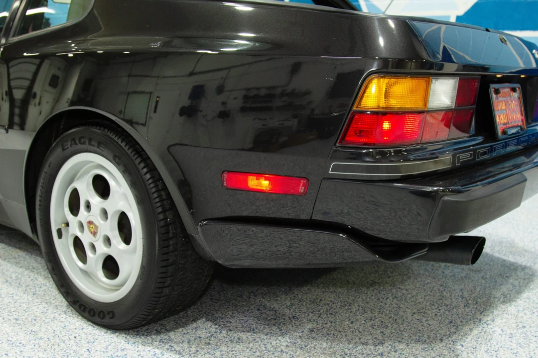 1988 Porsche 944 Turbo - Image 29 of 31