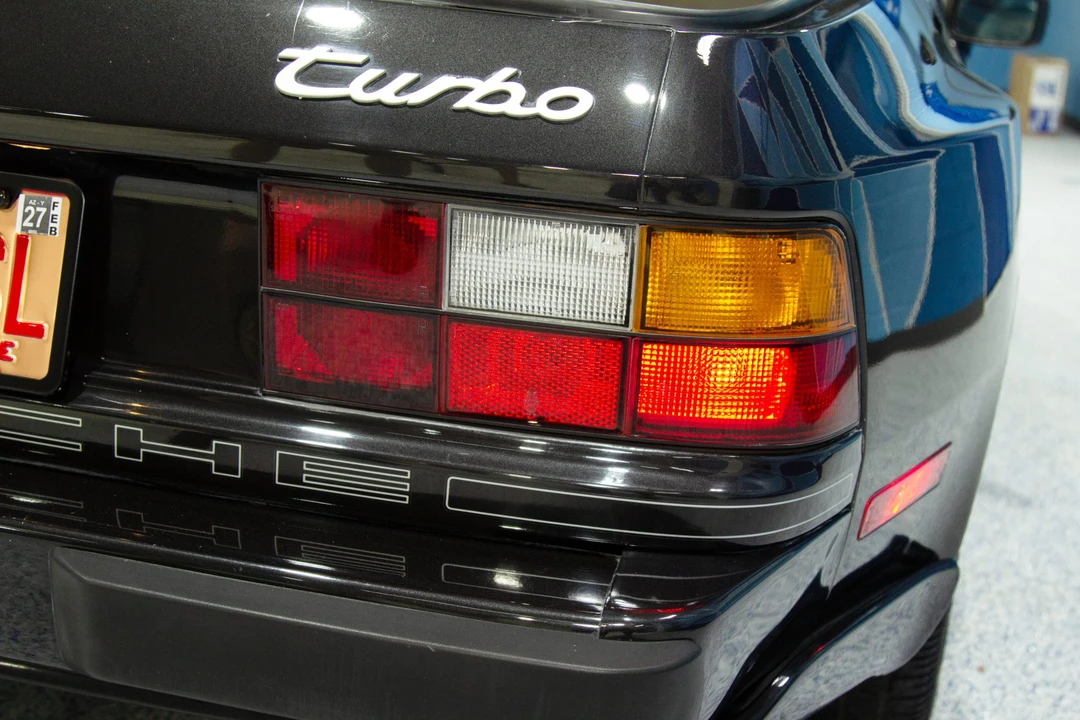 1988 Porsche 944 Turbo - Image 26 of 31