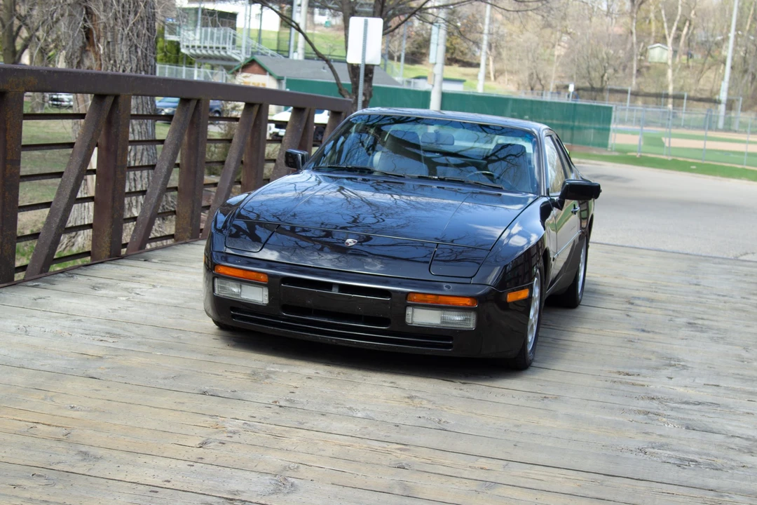 1988 Porsche 944 Turbo - Image 14 of 31