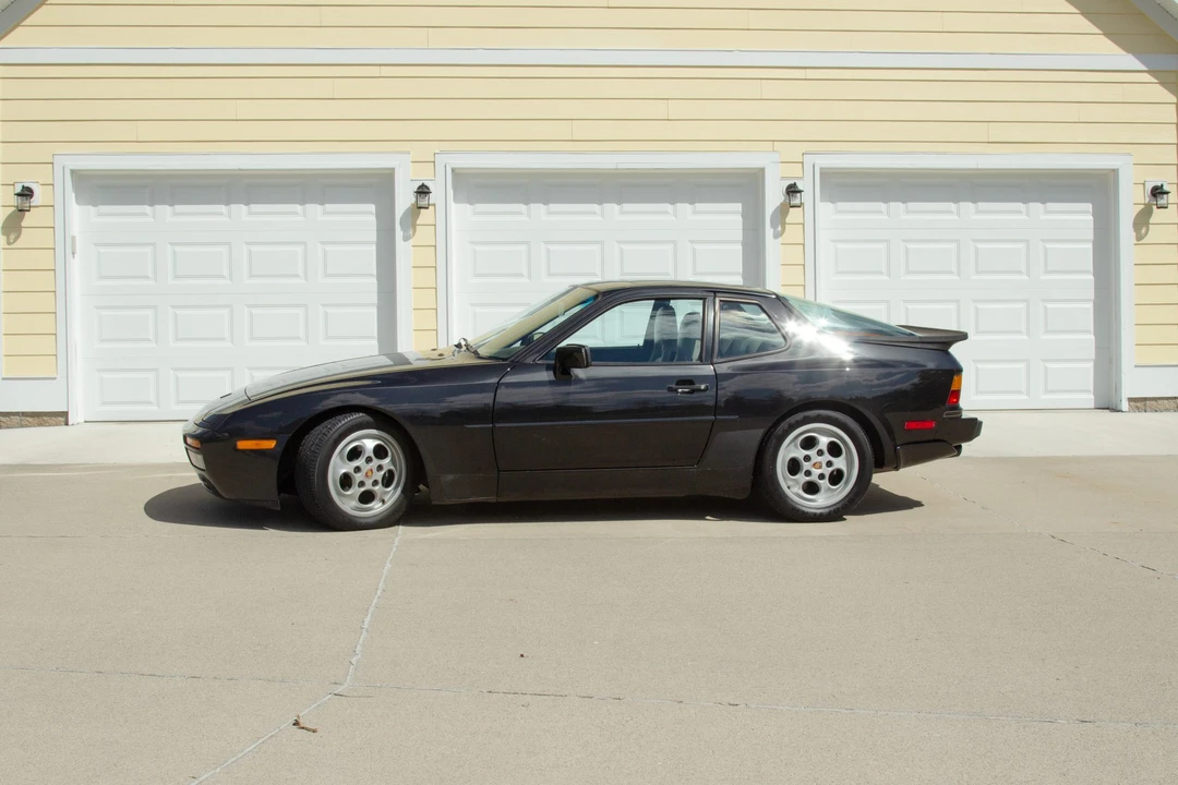 1988 Porsche 944 Turbo - Image 16 of 31