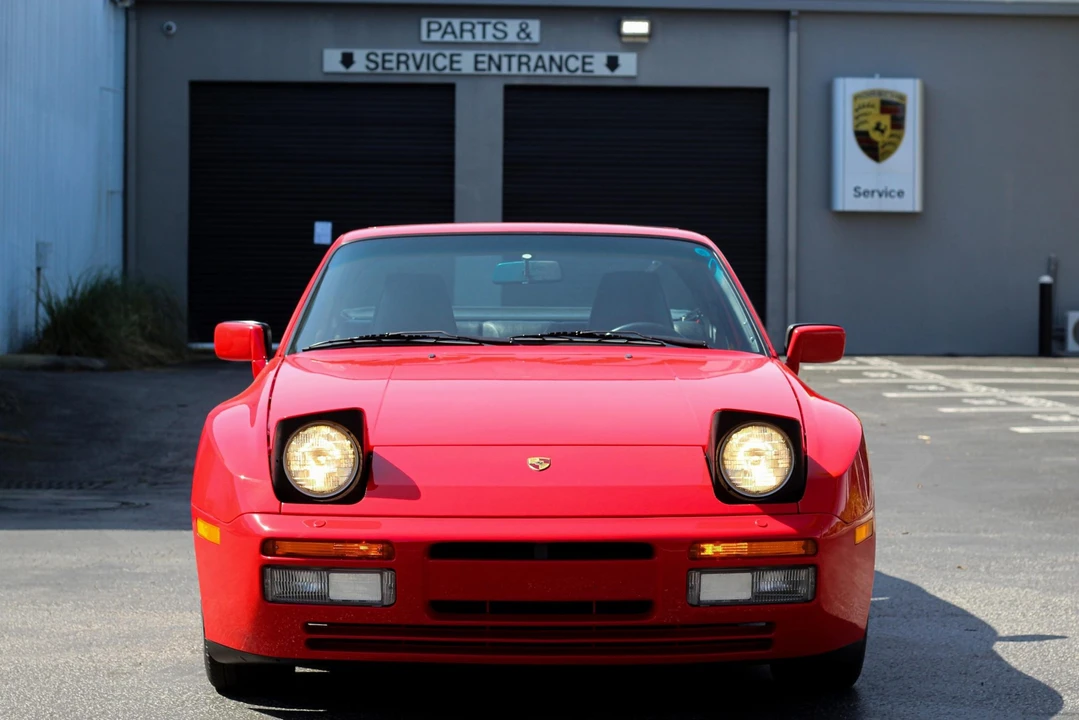 1988 Porsche 944 Turbo - Image 24 of 31