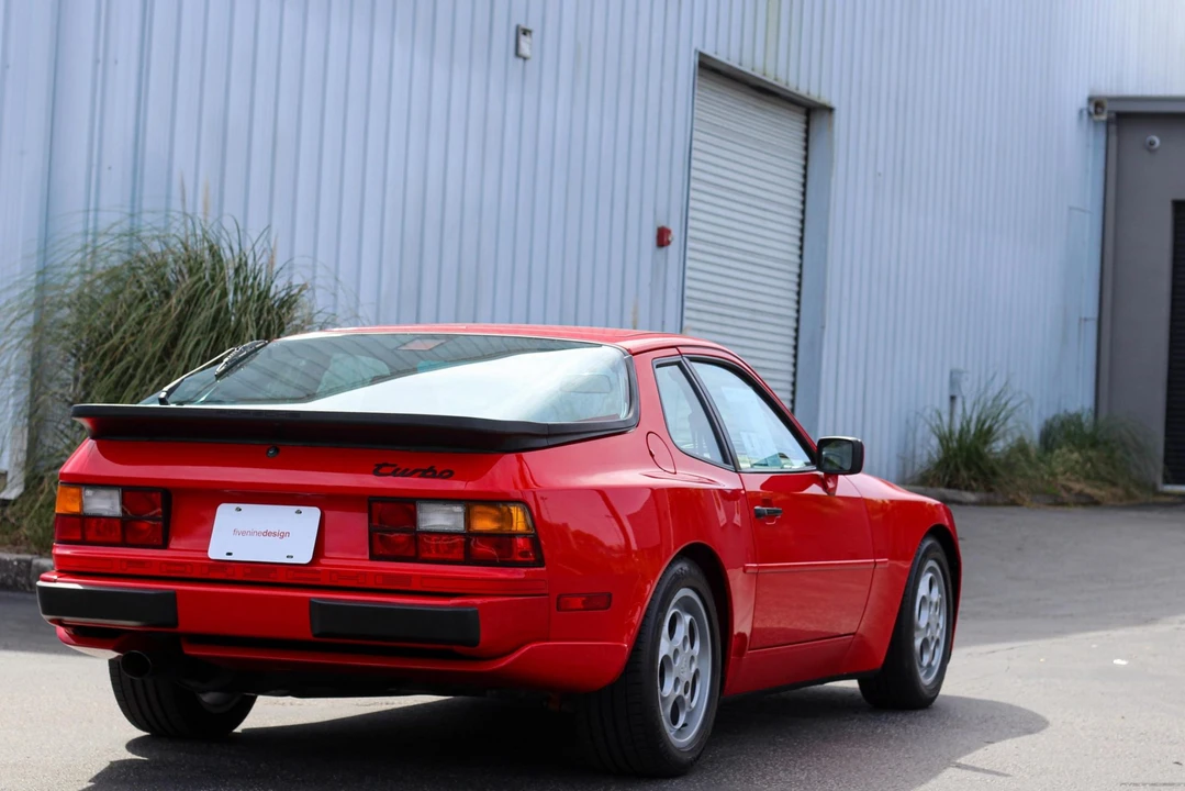 1988 Porsche 944 Turbo - Image 26 of 31