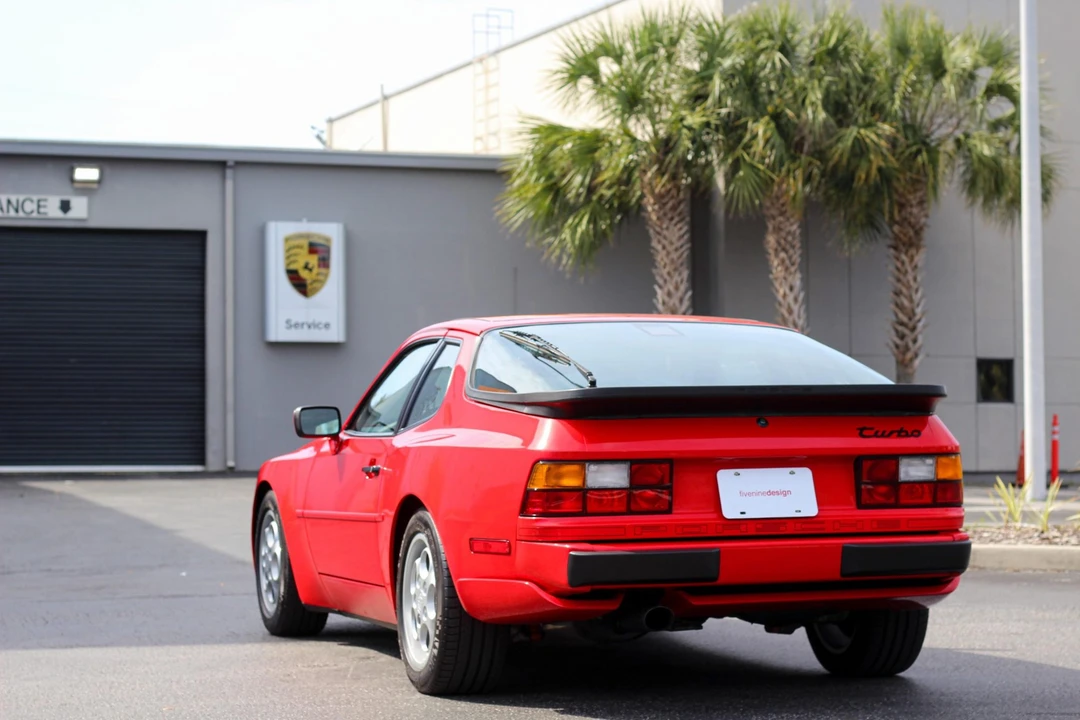 1988 Porsche 944 Turbo - Image 9 of 31