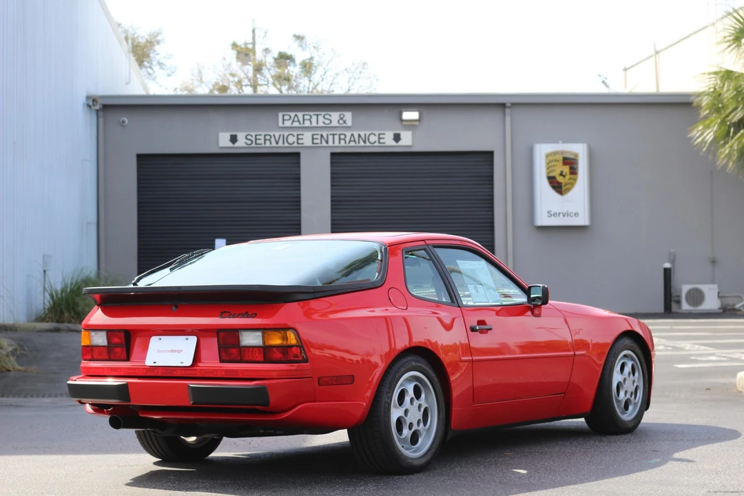 1988 Porsche 944 Turbo - Image 14 of 31