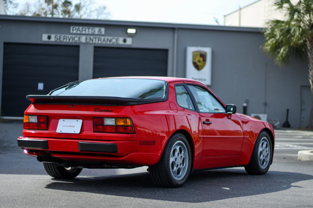 1988 Porsche 944 Turbo - Image 15 of 31