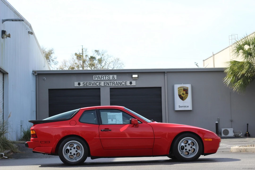 1988 Porsche 944 Turbo - Image 17 of 31