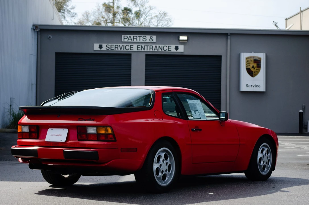 1988 Porsche 944 Turbo - Image 16 of 31