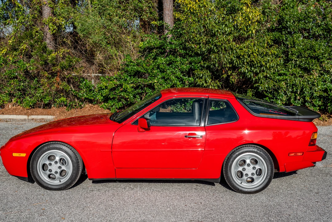 1988 Porsche 944 Turbo - Image 11 of 31