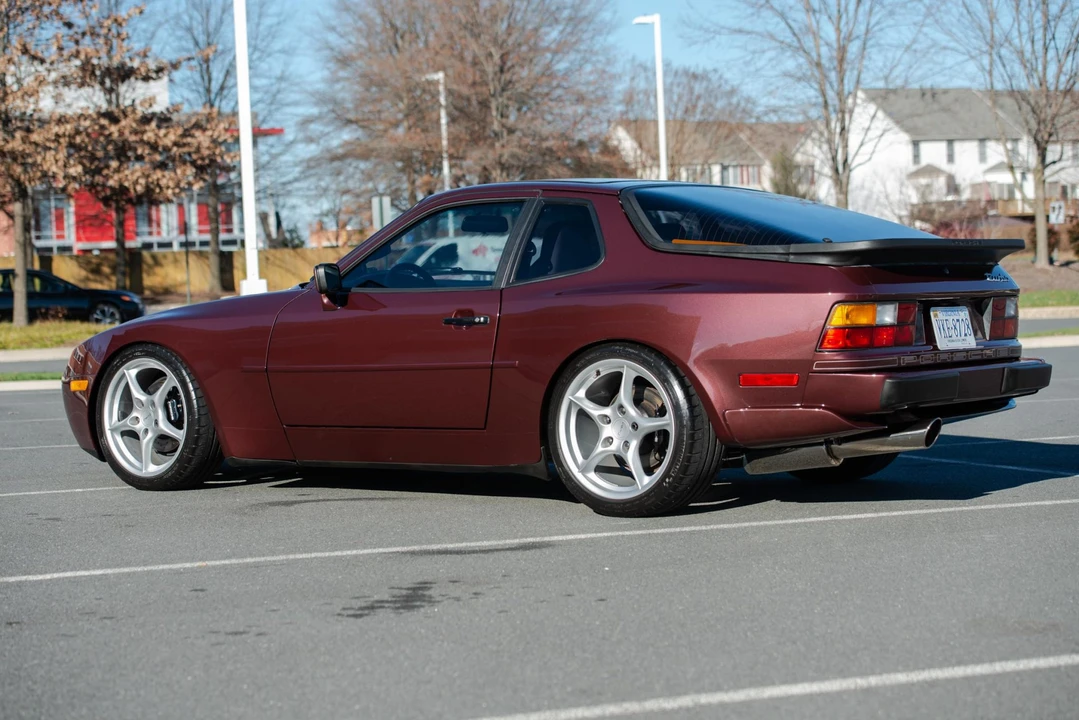 1988 Porsche 944 Turbo - Image 6 of 31