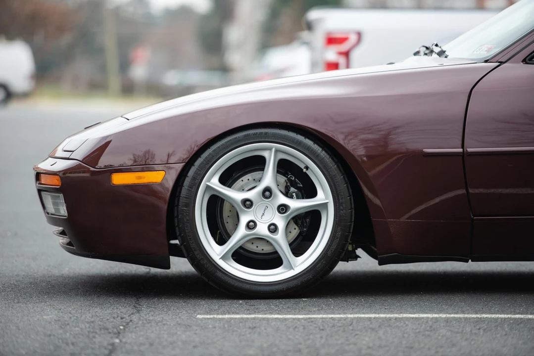 1988 Porsche 944 Turbo - Image 25 of 31