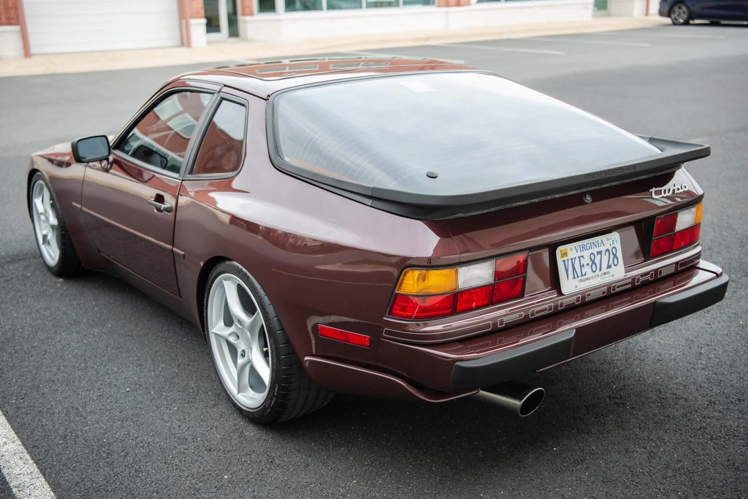 1988 Porsche 944 Turbo - Image 8 of 31