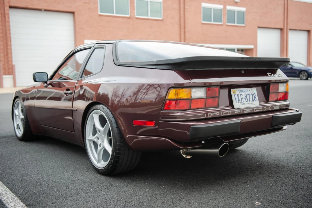 1988 Porsche 944 Turbo - Image 7 of 31