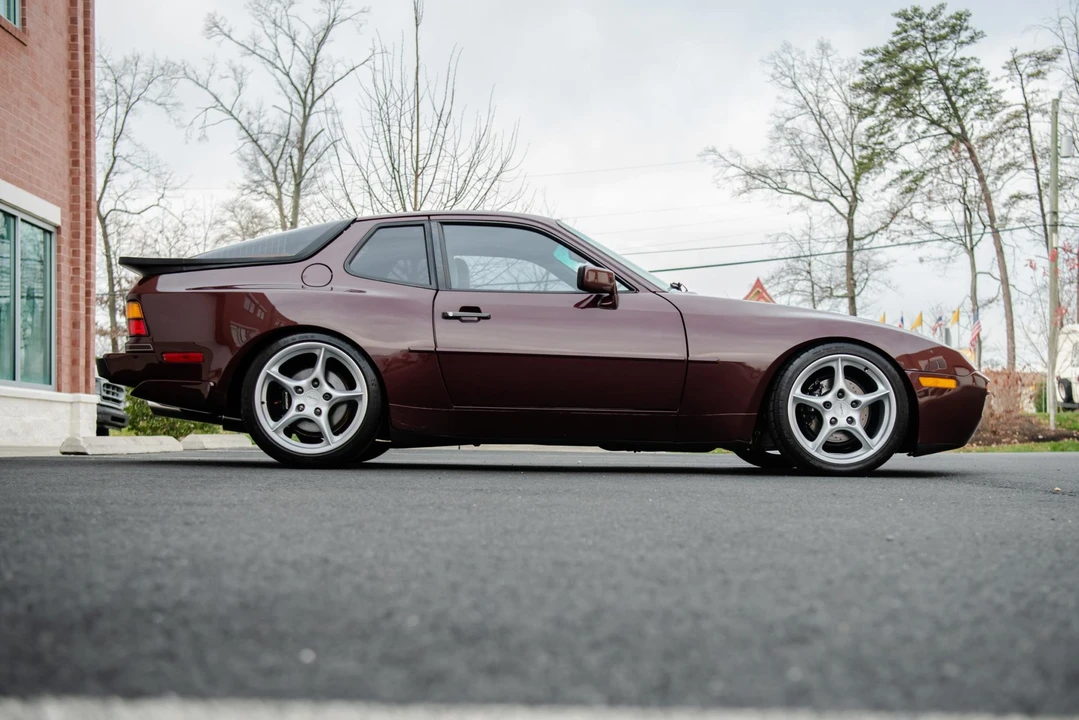 1988 Porsche 944 Turbo - Image 14 of 31