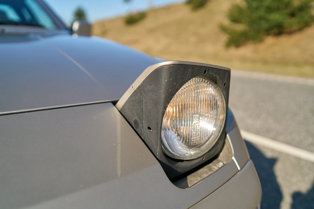 1988 Porsche 944 Turbo - Image 24 of 31
