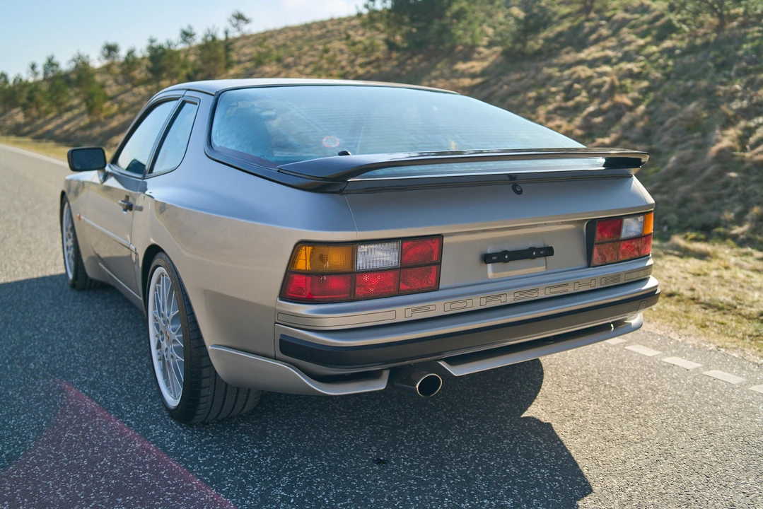 1988 Porsche 944 Turbo - Image 12 of 31