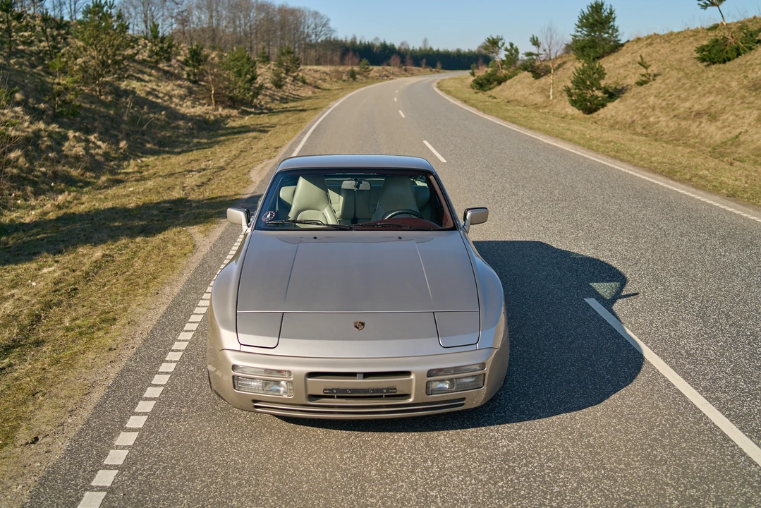 1988 Porsche 944 Turbo - Image 2 of 31