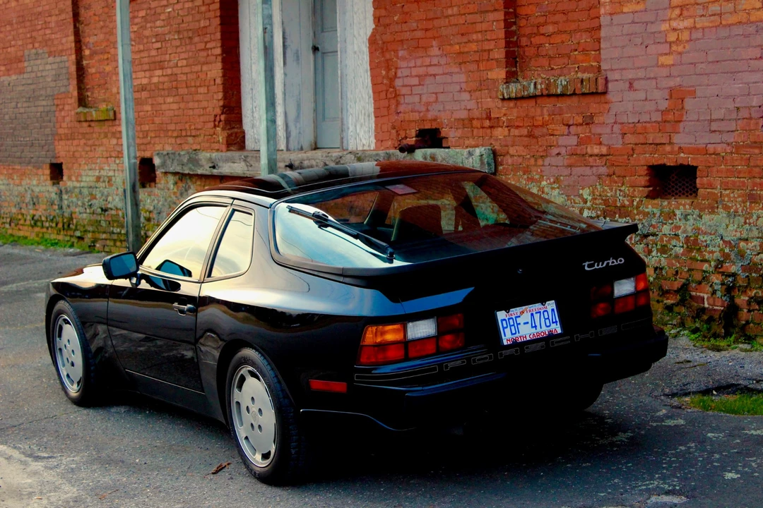 1988 Porsche 944 Turbo - Image 7 of 31