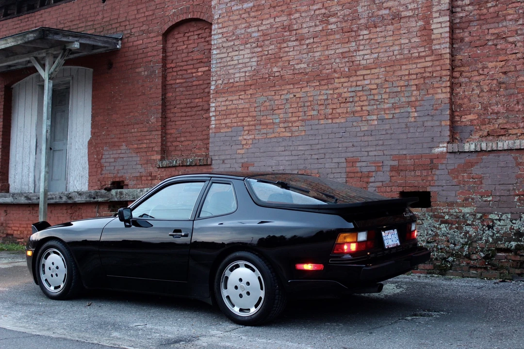 1988 Porsche 944 Turbo - Image 6 of 31