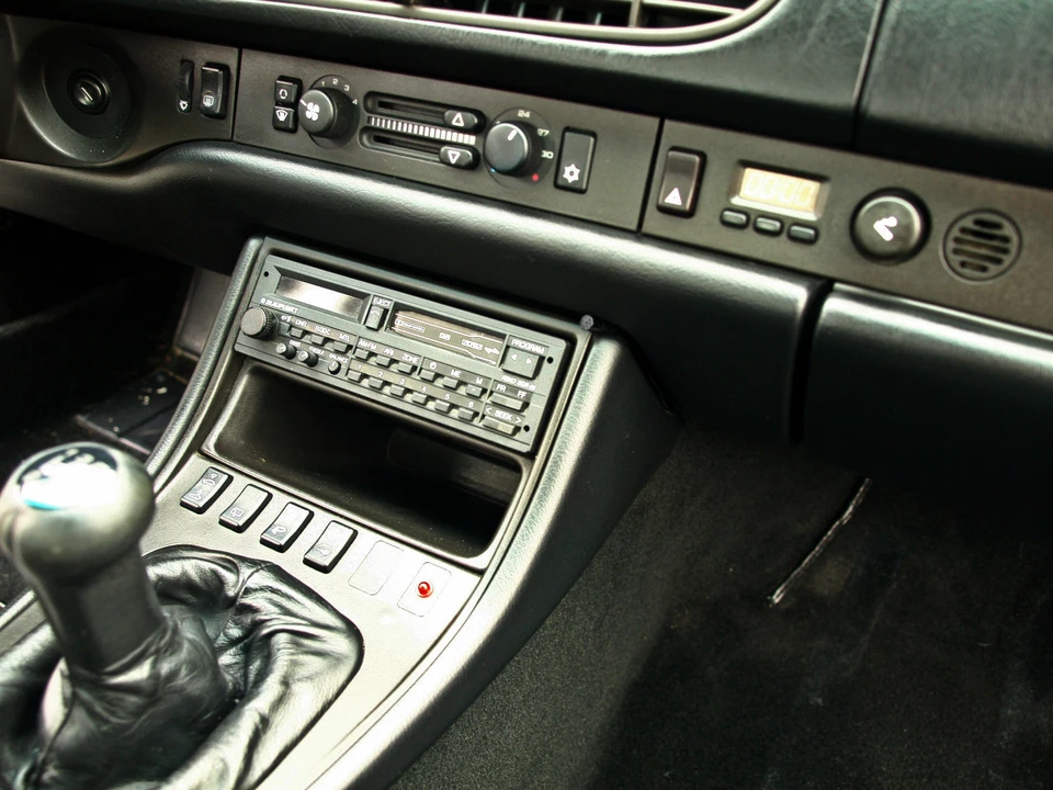 1988 Porsche 944 Turbo - Image 26 of 31
