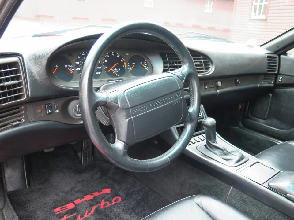 1988 Porsche 944 Turbo - Image 25 of 31