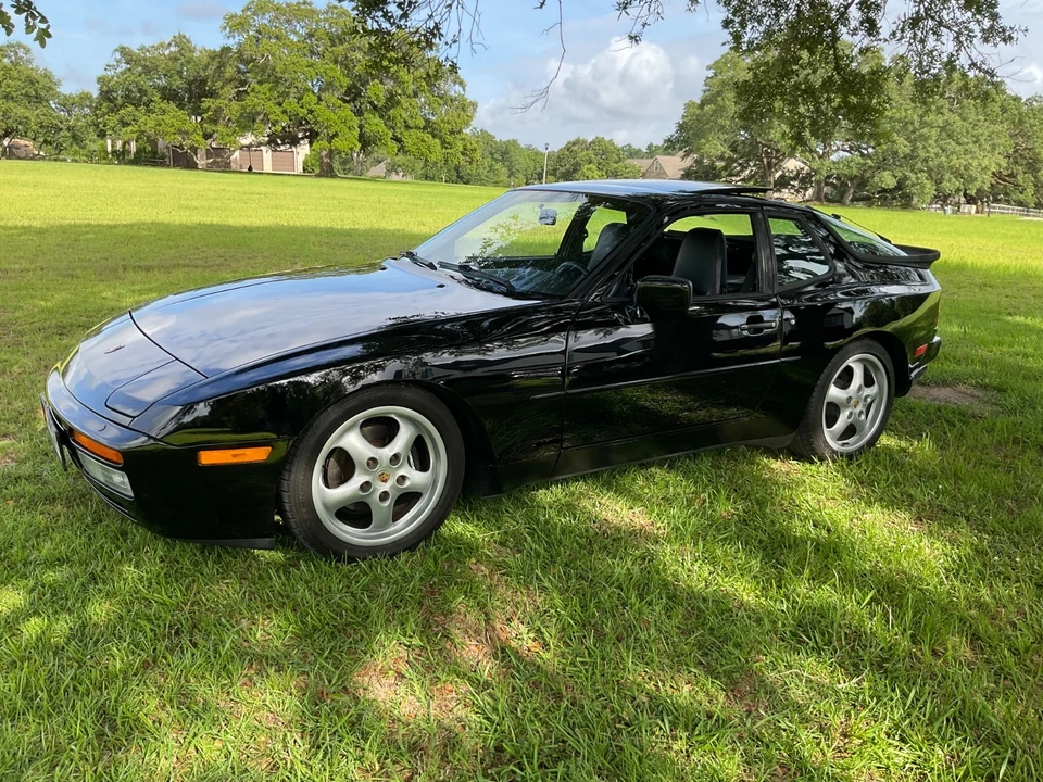 1988 Porsche 944 - Image 2 of 31