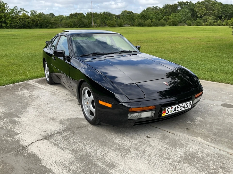 1988 Porsche 944 - Image 11 of 31