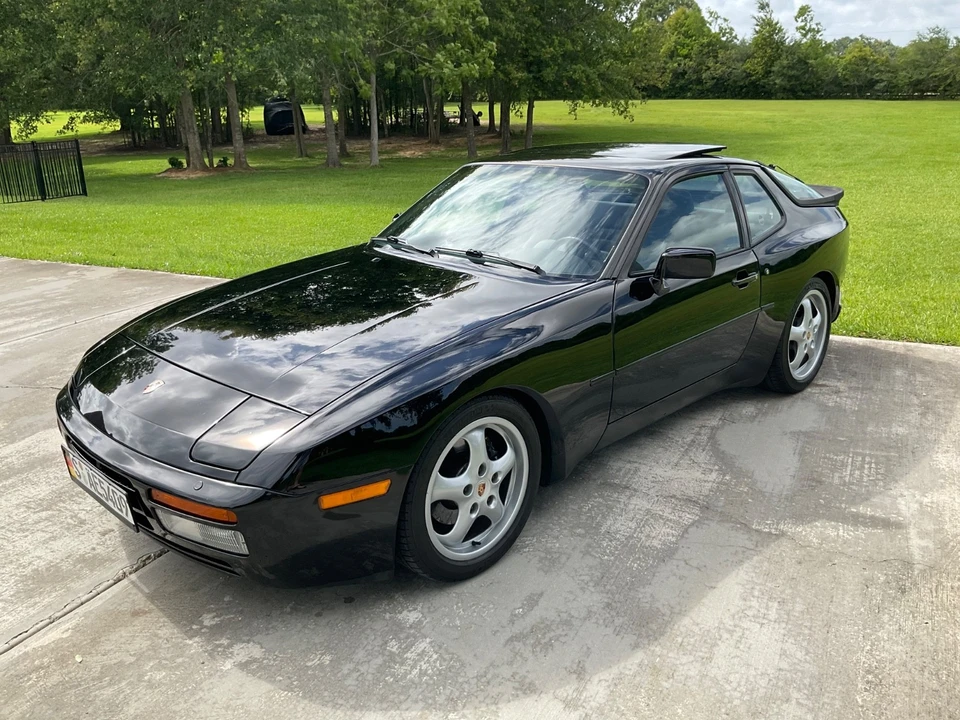 1988 Porsche 944 - Image 9 of 31