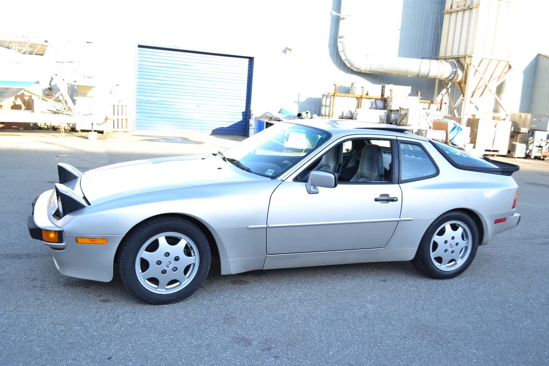 1988 Porsche 944 S - Image 17 of 31