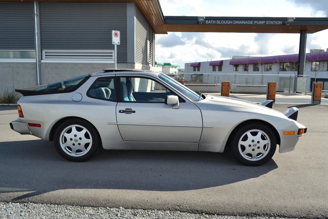 1988 Porsche 944 S - Image 6 of 31