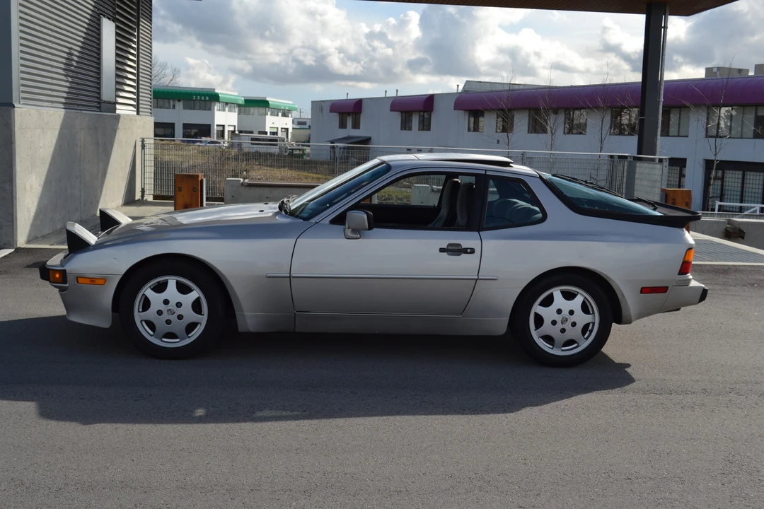 1988 Porsche 944 S - Image 18 of 31