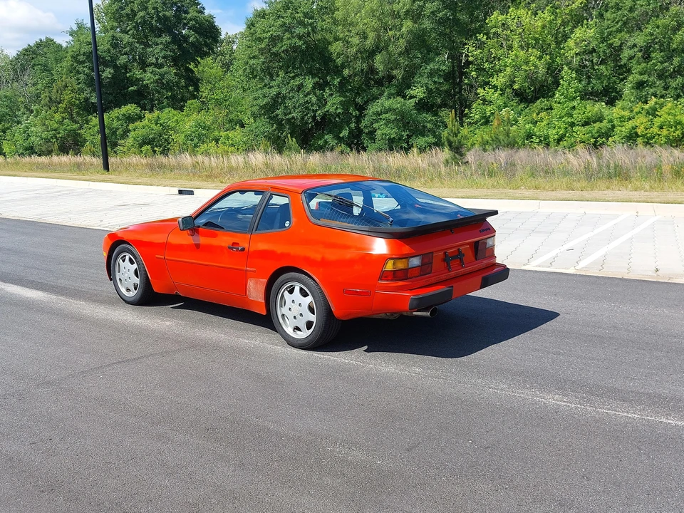 1988 Porsche 944 - Image 9 of 31