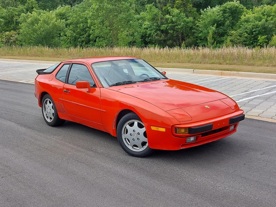 1988 Porsche 944 - Image 14 of 31