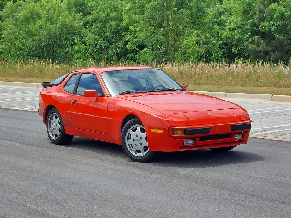 1988 Porsche 944 - Image 15 of 31