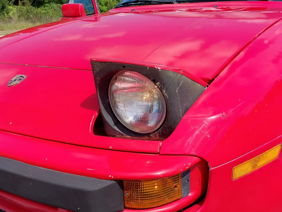1988 Porsche 944 - Image 18 of 31