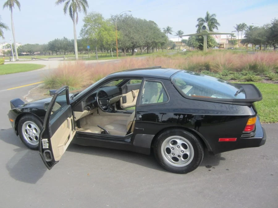 1988 Porsche 944 - Image 4 of 8
