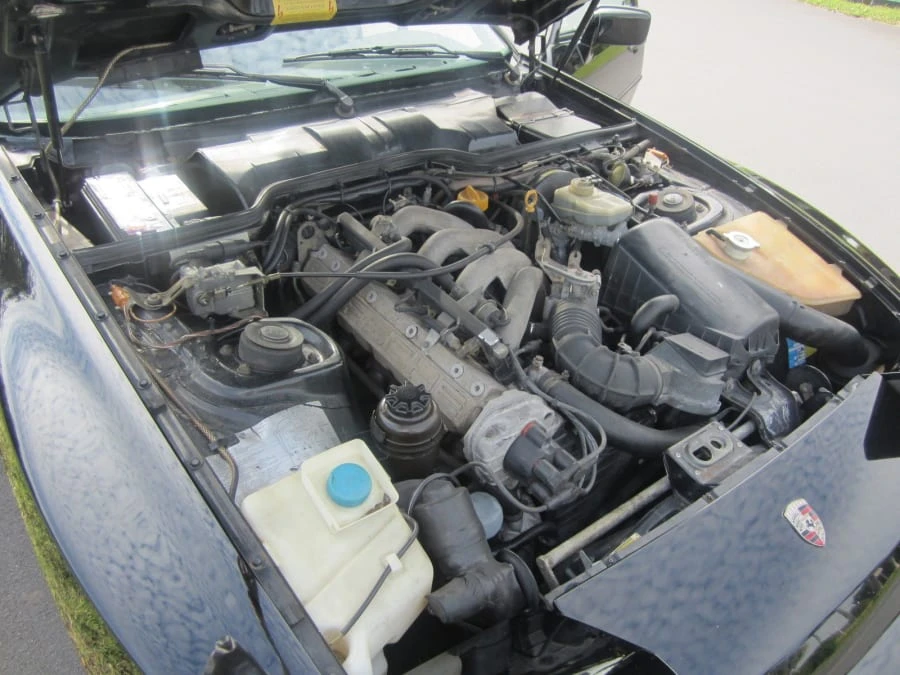 1988 Porsche 944 - Image 6 of 8