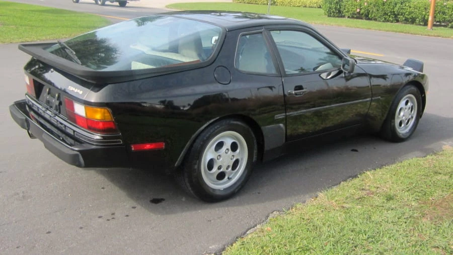 1988 Porsche 944 - Image 7 of 8