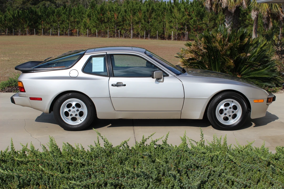 1988 Porsche 944 - Image 7 of 31