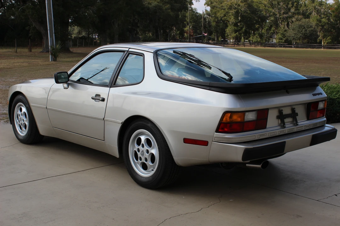 1988 Porsche 944 - Image 11 of 31