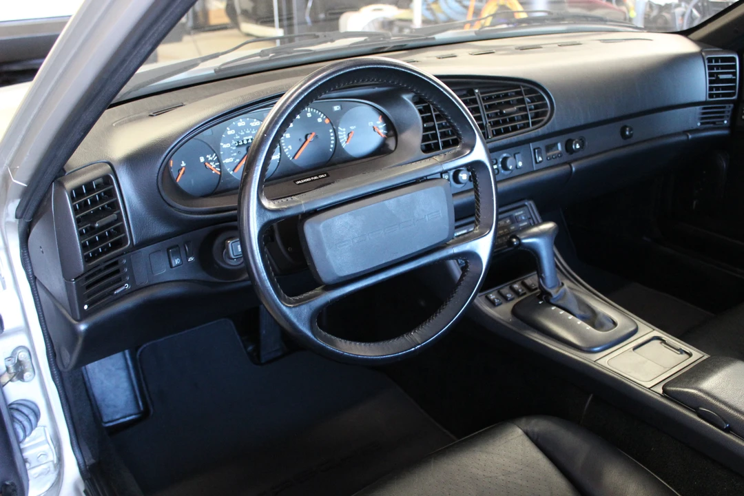 1988 Porsche 944 - Image 25 of 31