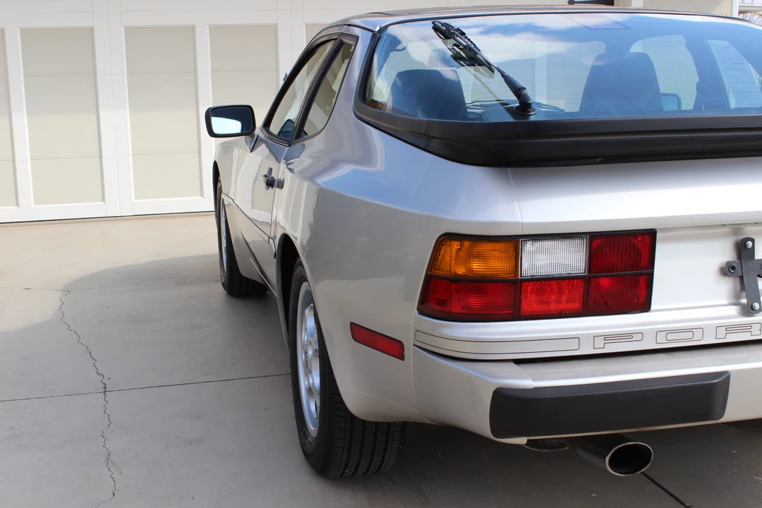 1988 Porsche 944 - Image 15 of 31