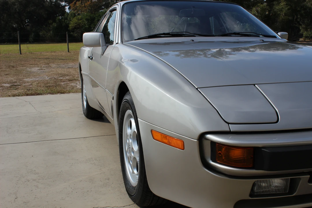 1988 Porsche 944 - Image 13 of 31