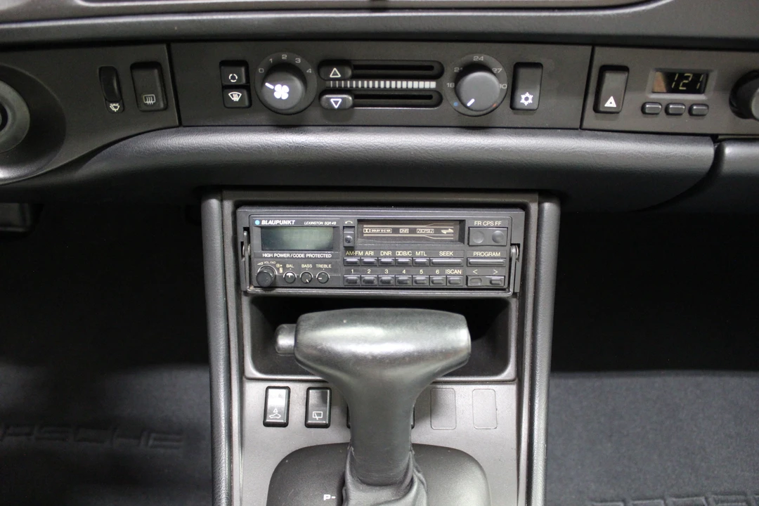 1988 Porsche 944 - Image 29 of 31