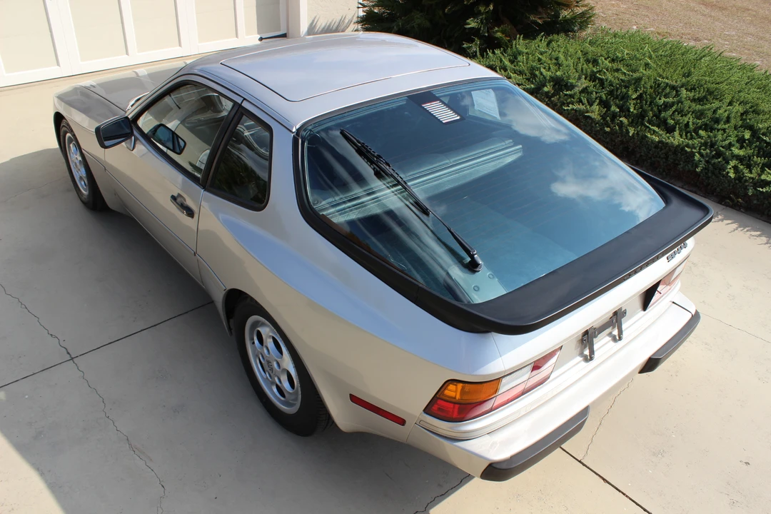 1988 Porsche 944 - Image 10 of 31