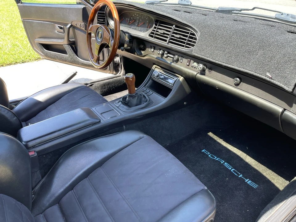 1988 Porsche 944 - Image 7 of 10