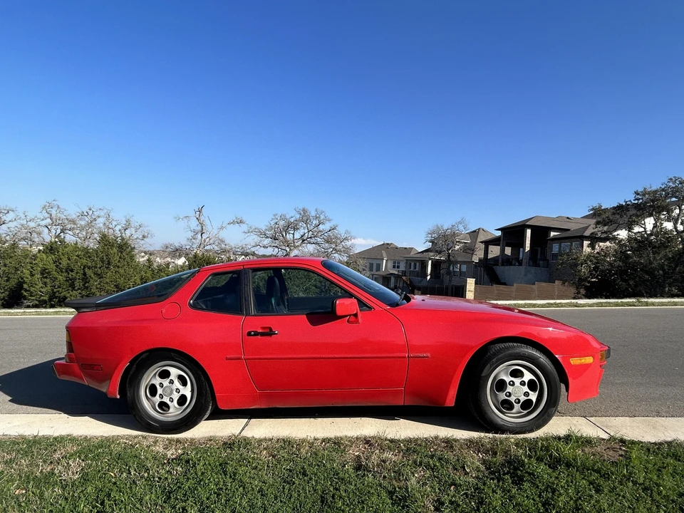 1988 Porsche 944 - Image 15 of 31