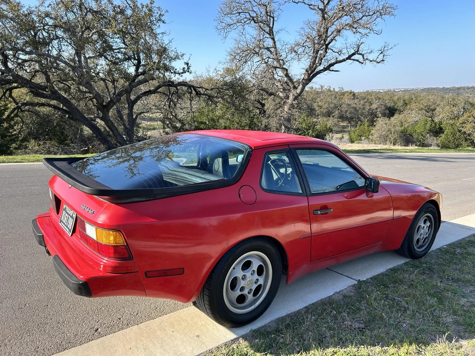 1988 Porsche 944 - Image 12 of 31